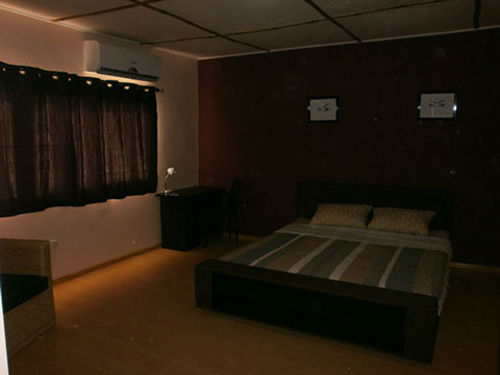 Omanye Lodge Accra Esterno foto